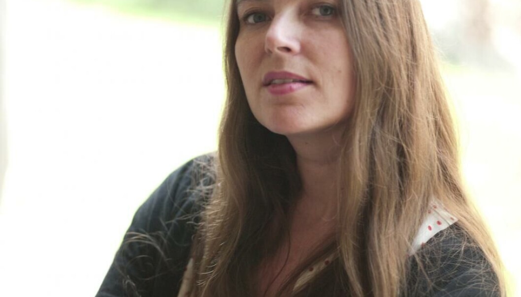 Monica Aasprong er en formeksperimenterende forfatter, som blant annet har utgitt et nibindsverk på over 4500 sider. Foto: Cecilia Järdemar. Monica Aasprong er en formeksperimenterende forfatter, som blant annet har utgitt et nibindsverk på over 4500 sider. Foto: Cecilia Järdemar.