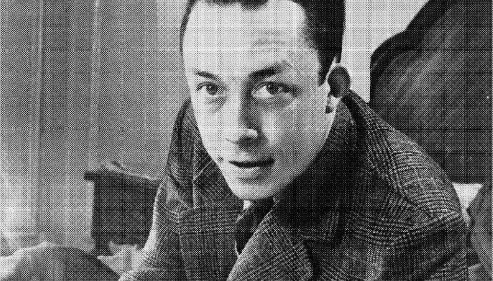 Albert Camus utgav romanen 'Pesten' i 1947. Heller enn smittetematikken, som åpenbart er aktuell om dagen, skriver Kaja Schjerven Mollerin om våre felles livsvilkår, vår felles utsatthet: «Er vi egentlig noen gang i samme båt?»