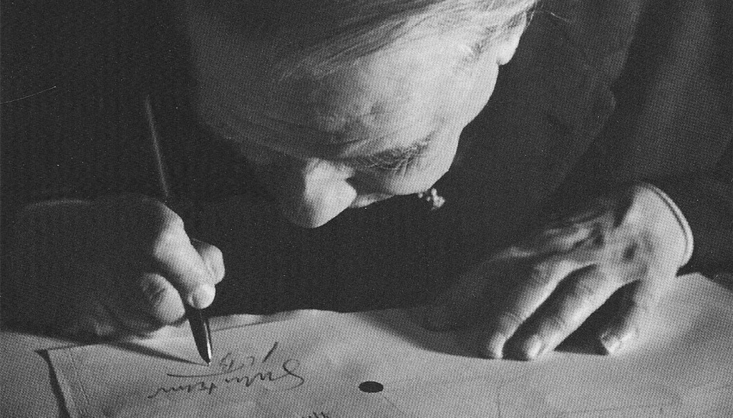 Før synet forsvant, var den unge Borges mye på kino. Filmens innflytelse er synlig i hans litterære arbeid. Før synet forsvant, var den unge Borges mye på kino. Filmens innflytelse er synlig i hans litterære arbeid.